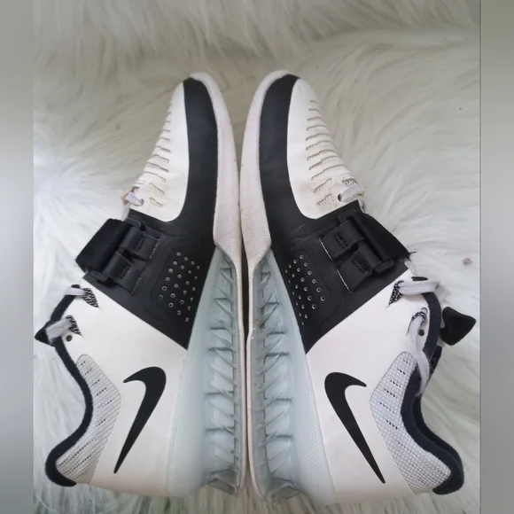 Nike Women's Romaleos 3 'Black/White Athletic Shoes Size 6 US - Picture 5 of 16